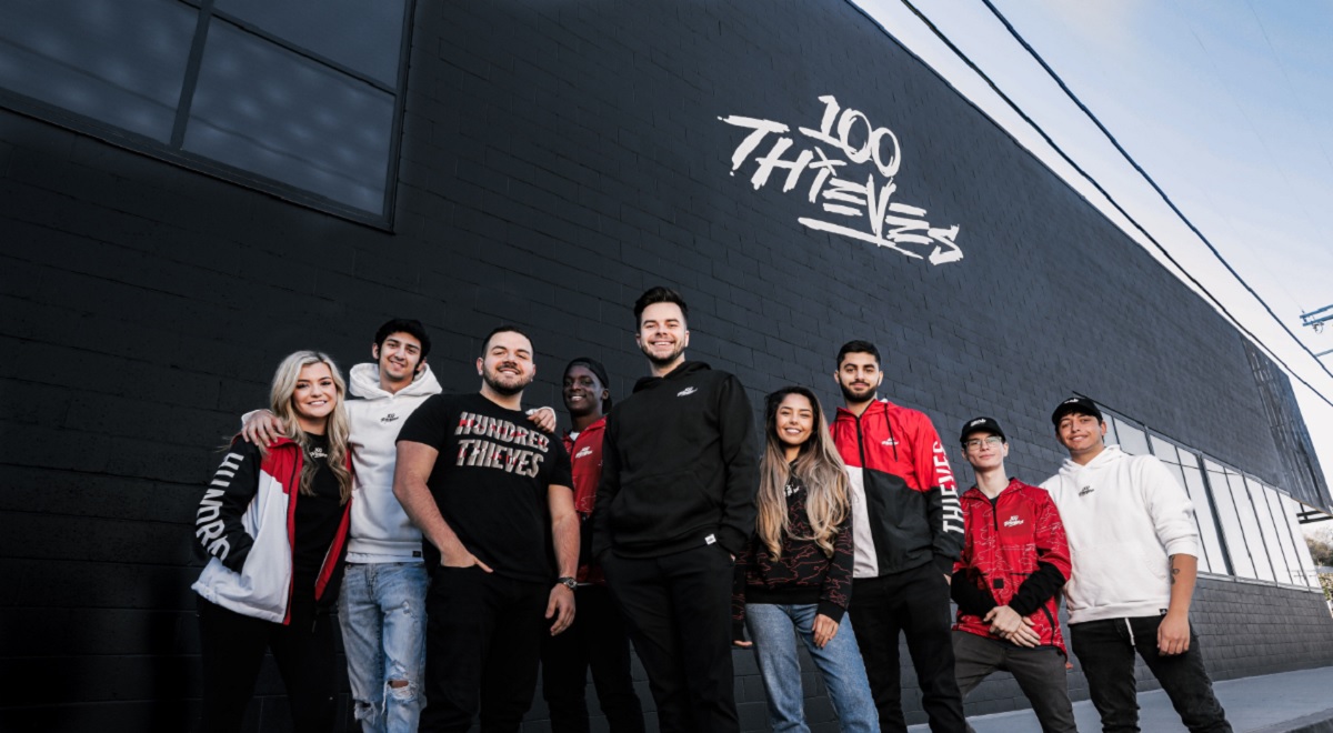 100 Thieves Content Creators (Left to Right): Brooke “BrookeAB” Bond, Yan “Classify” Shalomov, Jack "CouRage" Dunlop, Brandon “Avalanche" Thomas, Matthew "Nadeshot" Haag, Rachell “Valkyrae” Hofstetter, Mohammad “Yassuo” Abdalrhman, Erind “Froste" Puka Joseph “Mako" Kelsey