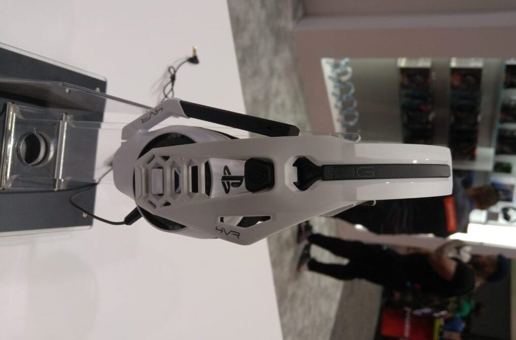 A look at the side of the Rig 4VR.