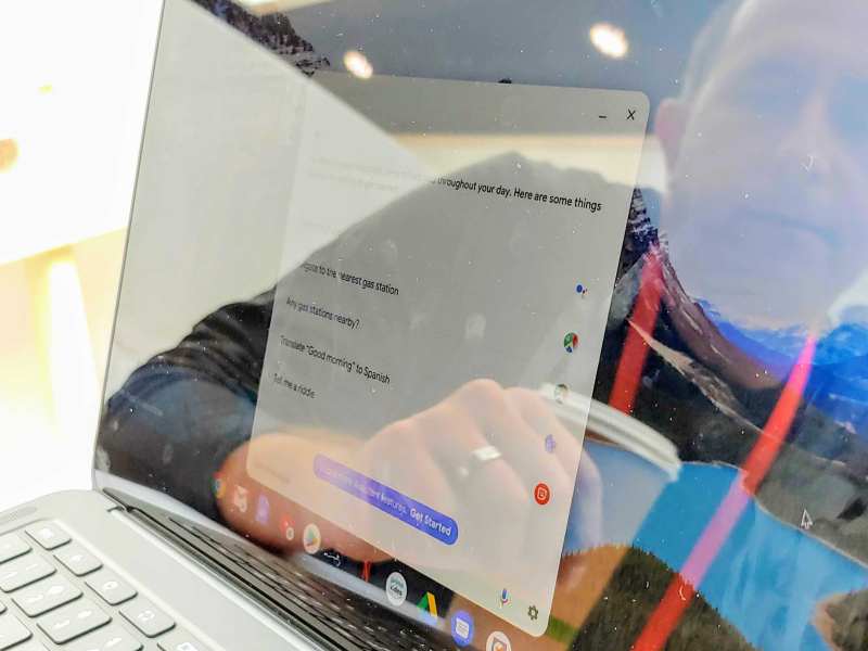 Google Assistant on the Pixelbook Go