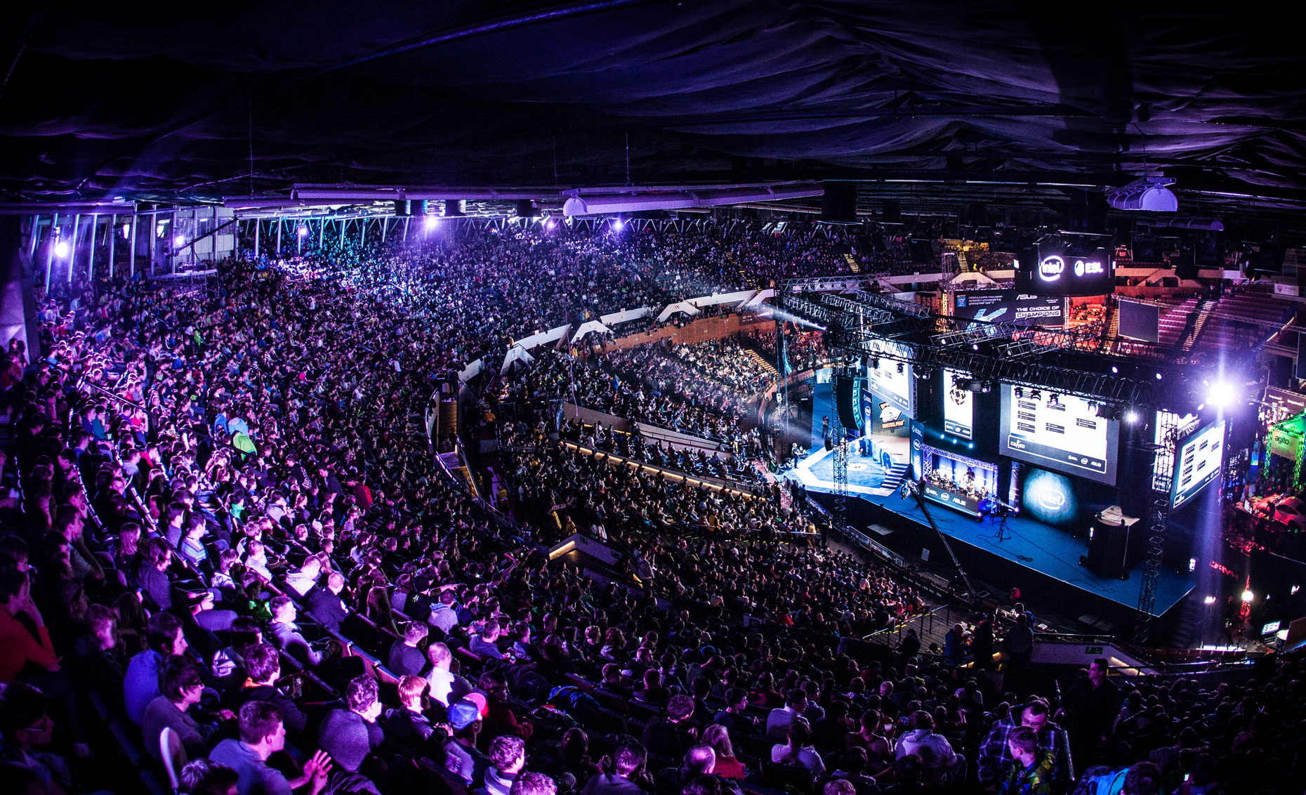The enormous crowd for the Counter-Strike ESL event at the Spodek Arena in Katowice, Poland.