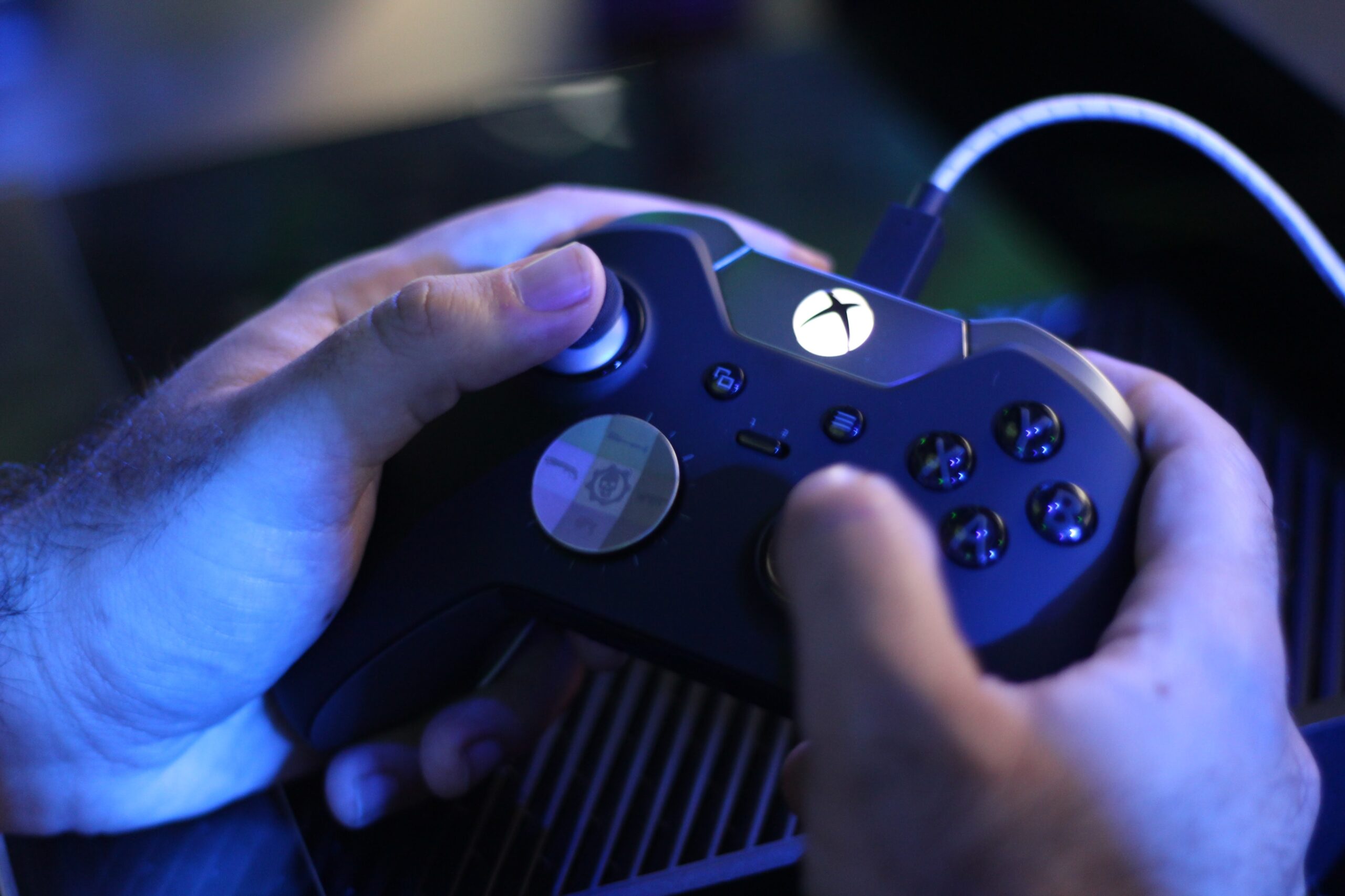 Those are our hands on that Elite controller!