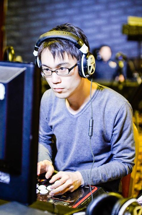 Ryota "Kazunoko" Inoue is a top pro from Japan.