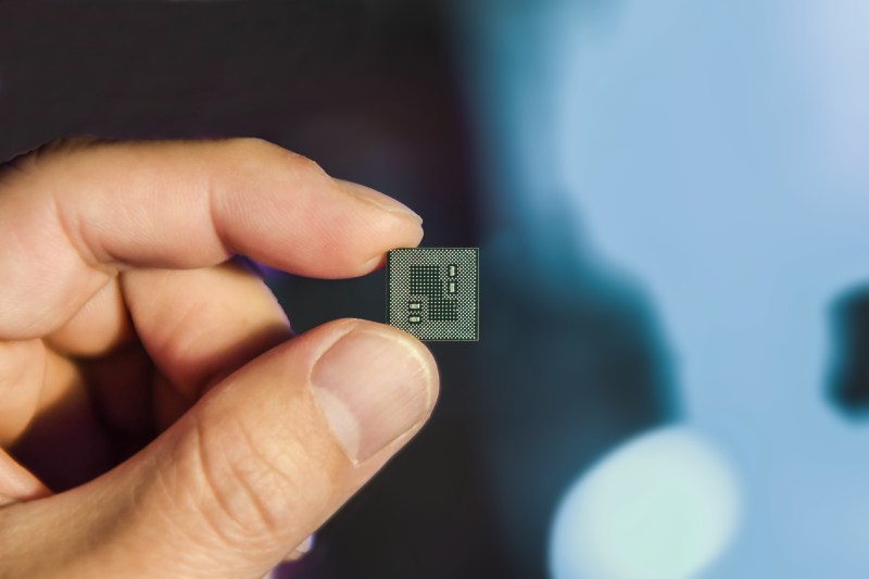 Snapdragon 855 Mobile Platform Chip - Back