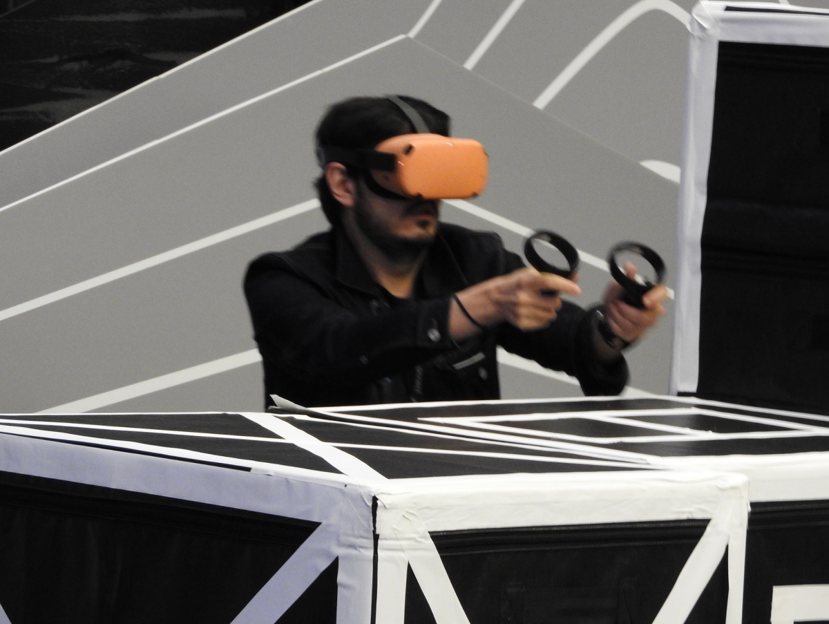 Dead & Buried with the Oculus Quest in a very big arena.
