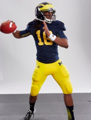 NCAA Football 14 - Denard Robinson photo shoot NCAA Football 14 - Denard Robinson photo shoot