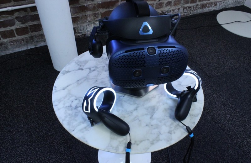 HTC Vive Cosmos has new controllers.