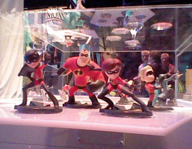 Disney Infinity -- The Incredibles 3D figurines