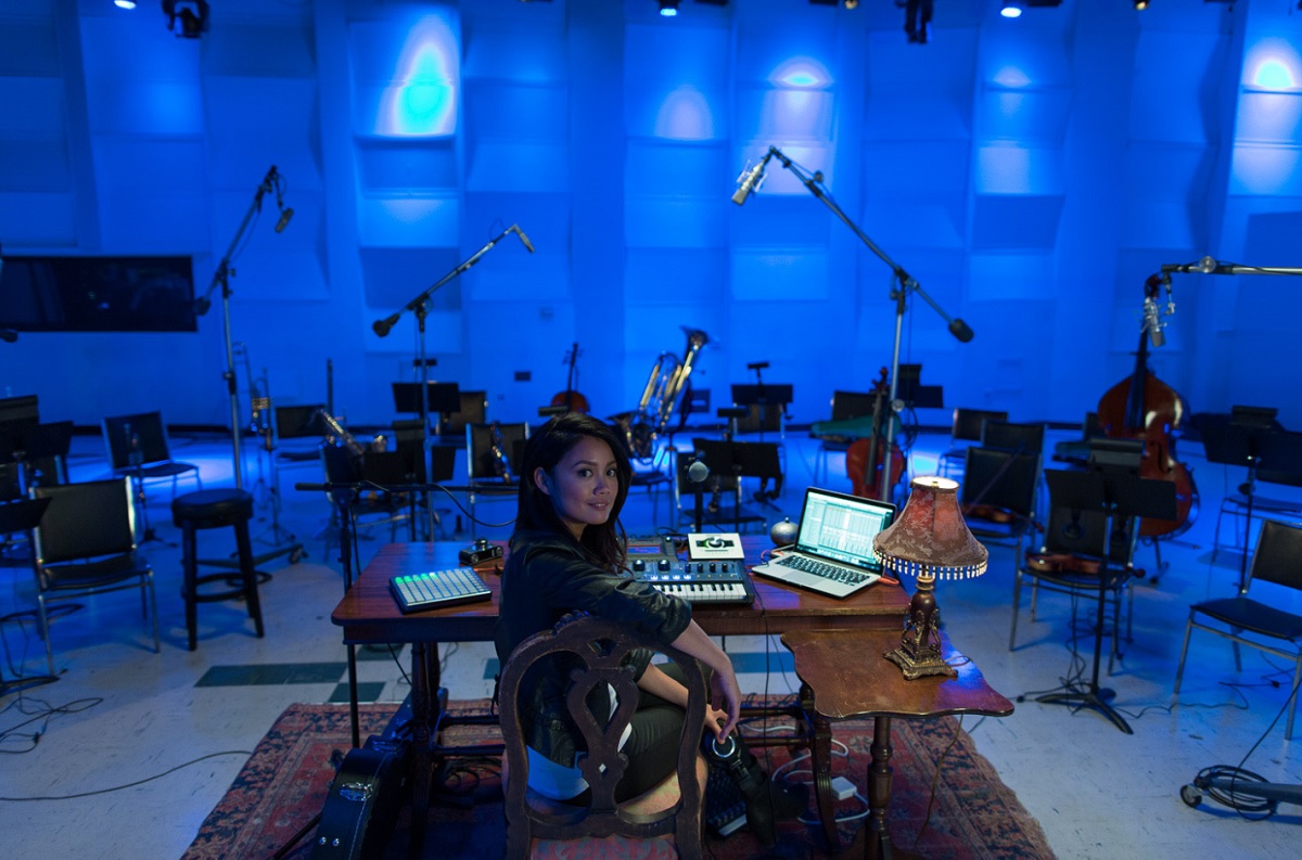 Musician Kawehi creates sounds with Intel technology.
