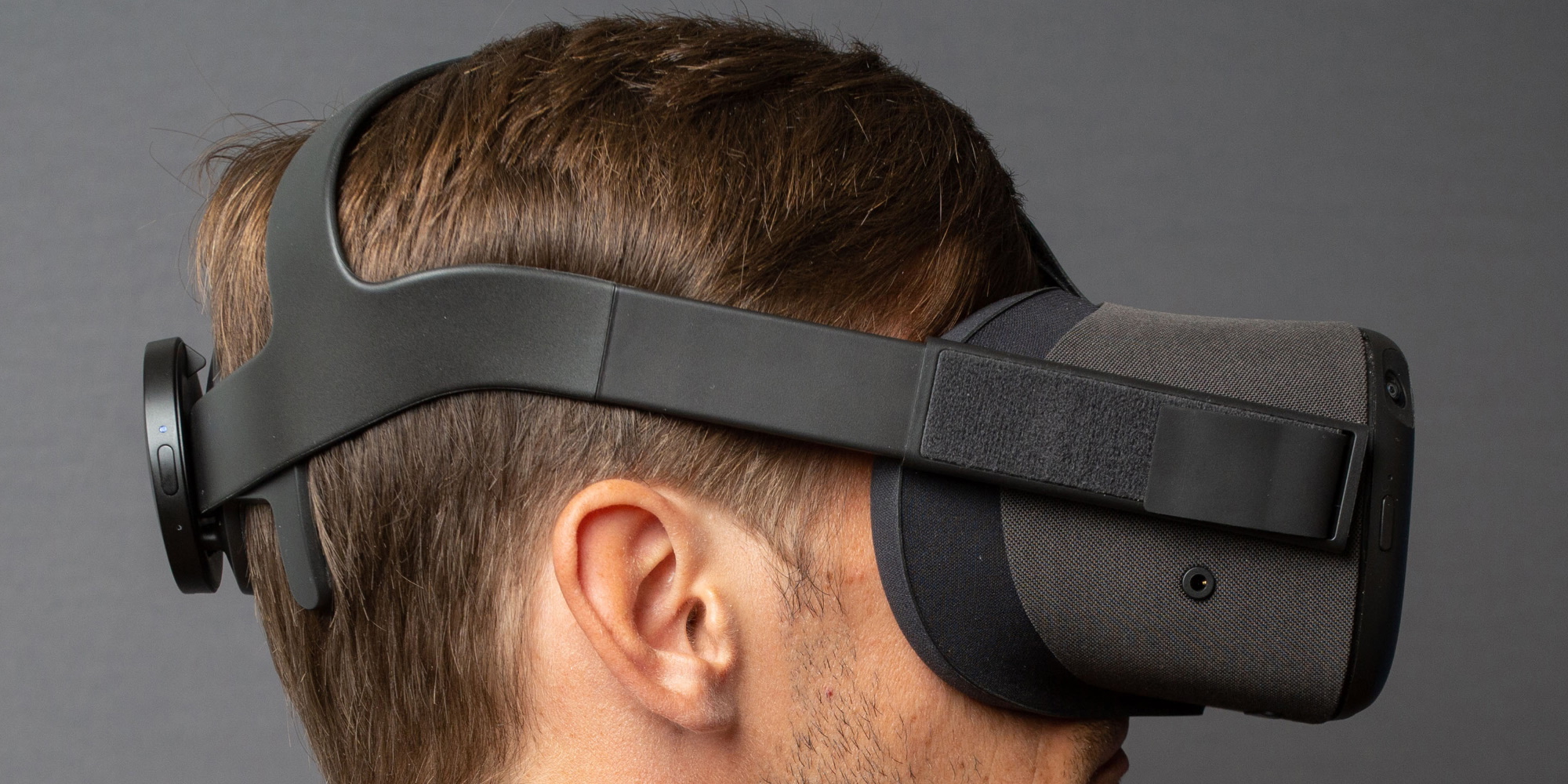 NextMind device on an Oculus VR headset
