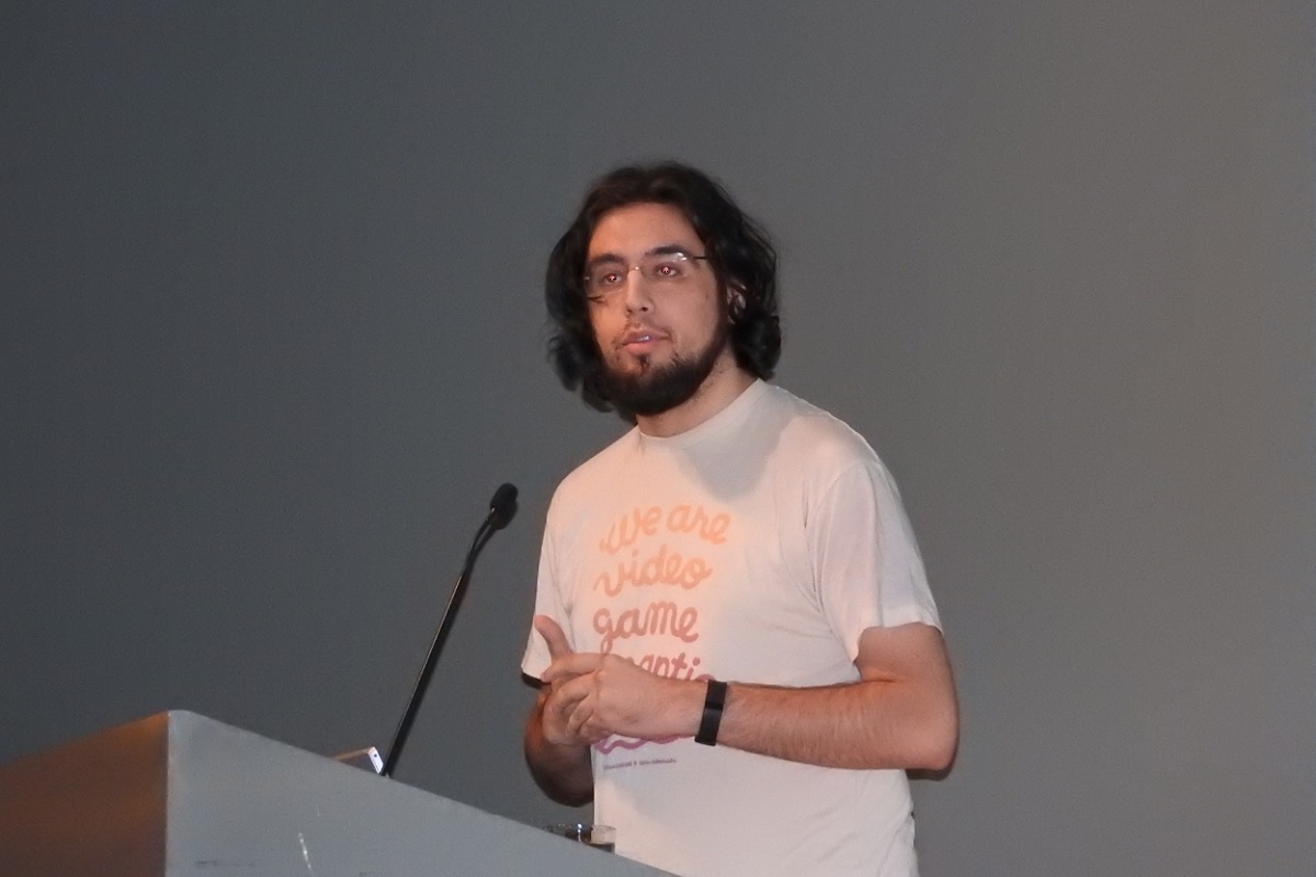 Rami Ismail of Vlambeer talking at the IGDA Leadership Summit.