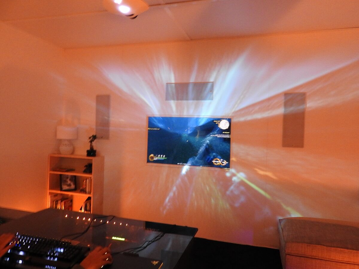 Razer's Project Ariana projects games onto walls.