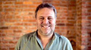 Steve Berkowitz, CEO of Lumos Labs.