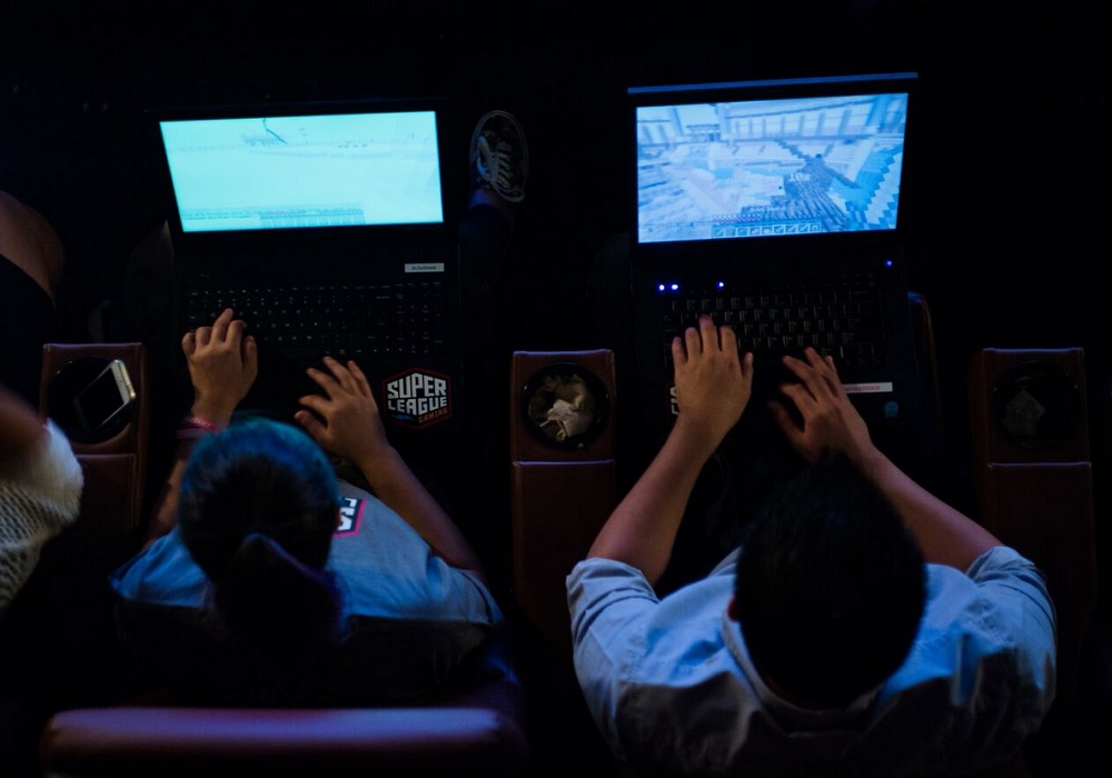 Super League Gaming lets kids see their games on a big screen.