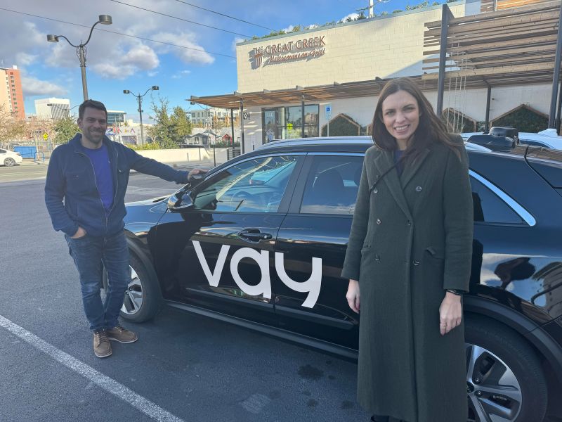 Caleb Varner and
Anja Rechtsteiner of Vay.