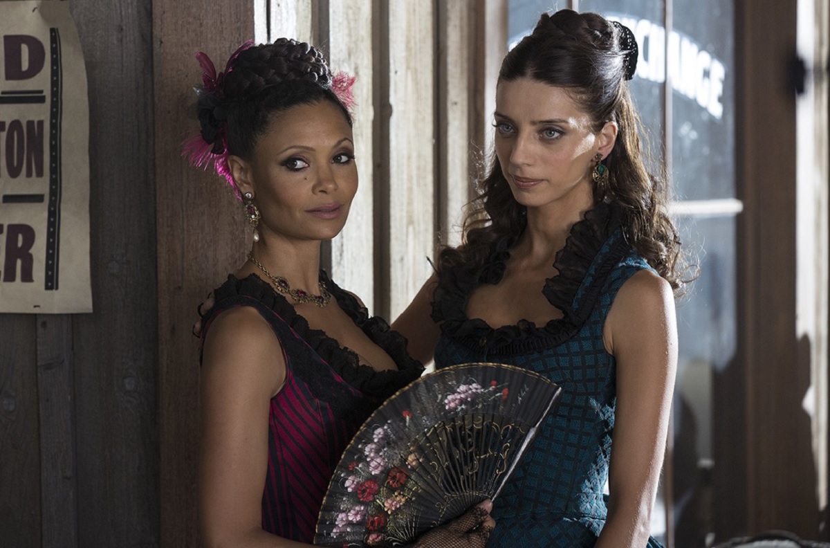 Thandie Newton and Angela Sarafyan in Westworld.