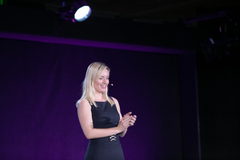 Zsuzsa James, senior trade commissioner of the consulate of Finland, hosted the awards.