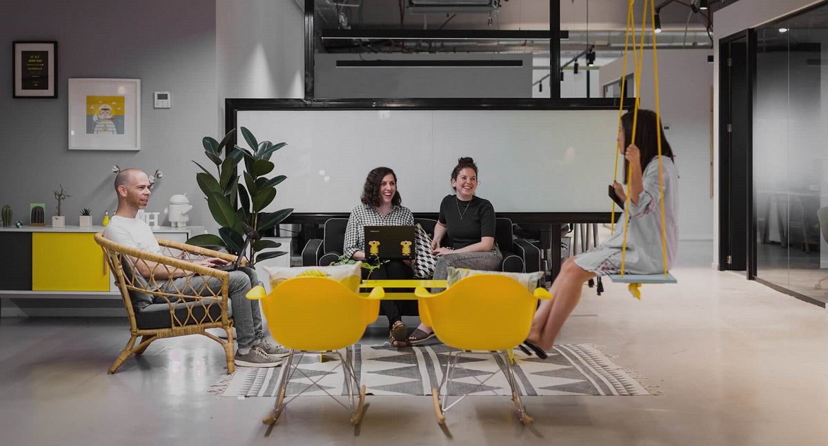 YellowHead will help startups with digital marketing.