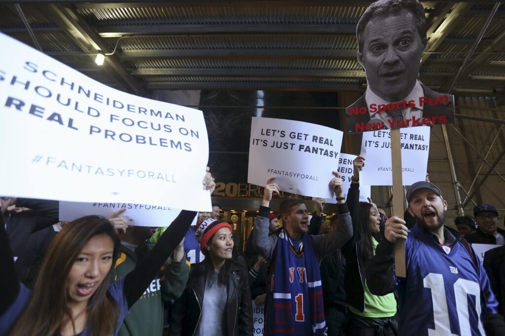 Fantasy sports sites sue to keep doors open in New York