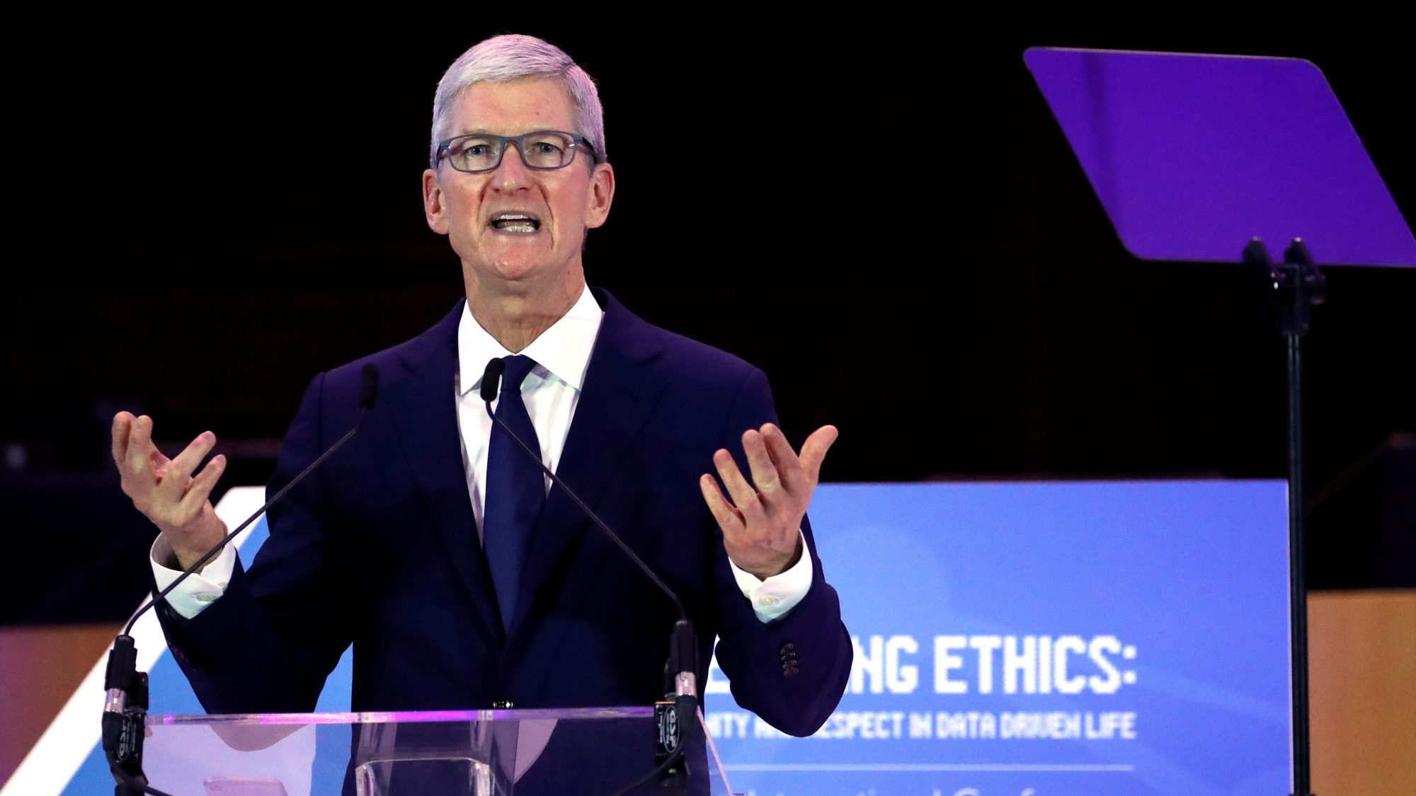 Apple CEO Tim Cook delivers a keynote during the European Union's privacy conference at the EU Parliament in Brussels, Belgium October 24, 2018.