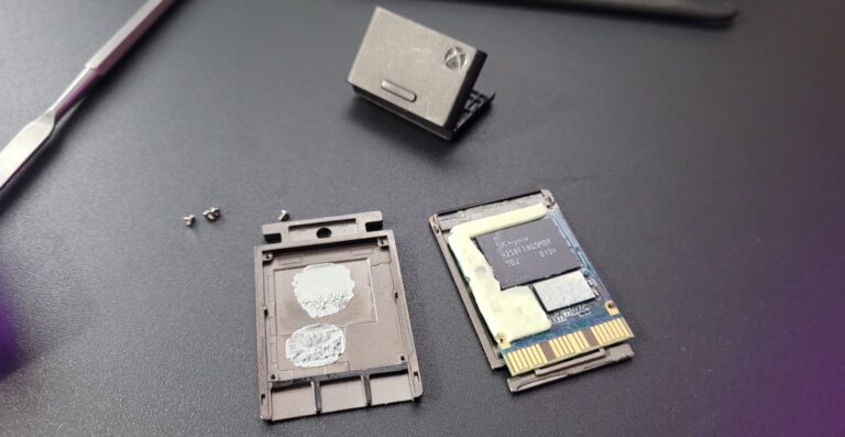 The Seagate Expansion Card teardown.