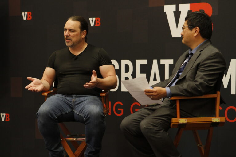 Chris Taylor (left) tells GamesBeat's Dean Takahashi about his new cloud gaming platform, Kanoogi.