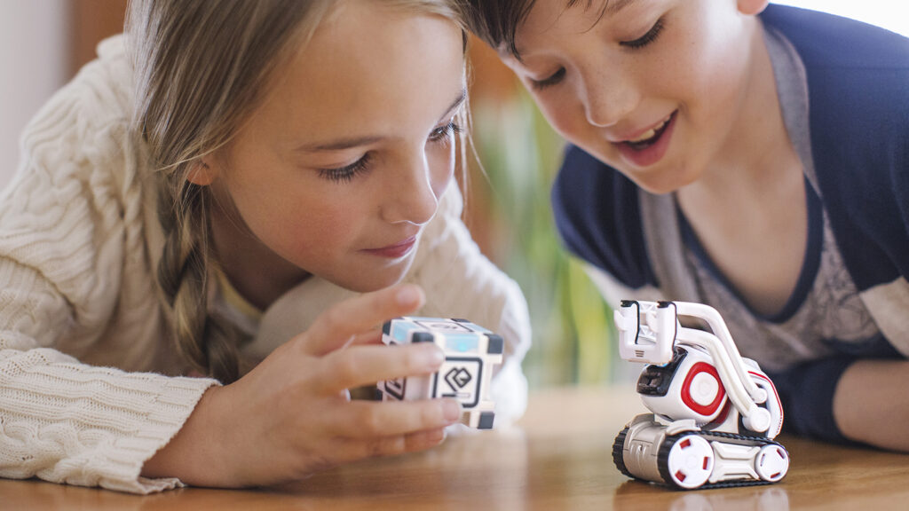 The Anki Cozmo toy robot has personality, intelligence … and might rule the world