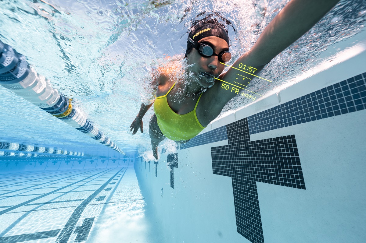Form has simple AR goggles that can keep an athlete on top of the game.