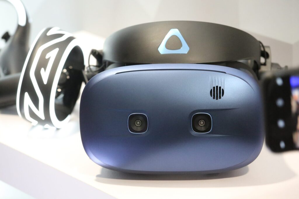 HTC Vive Cosmos.