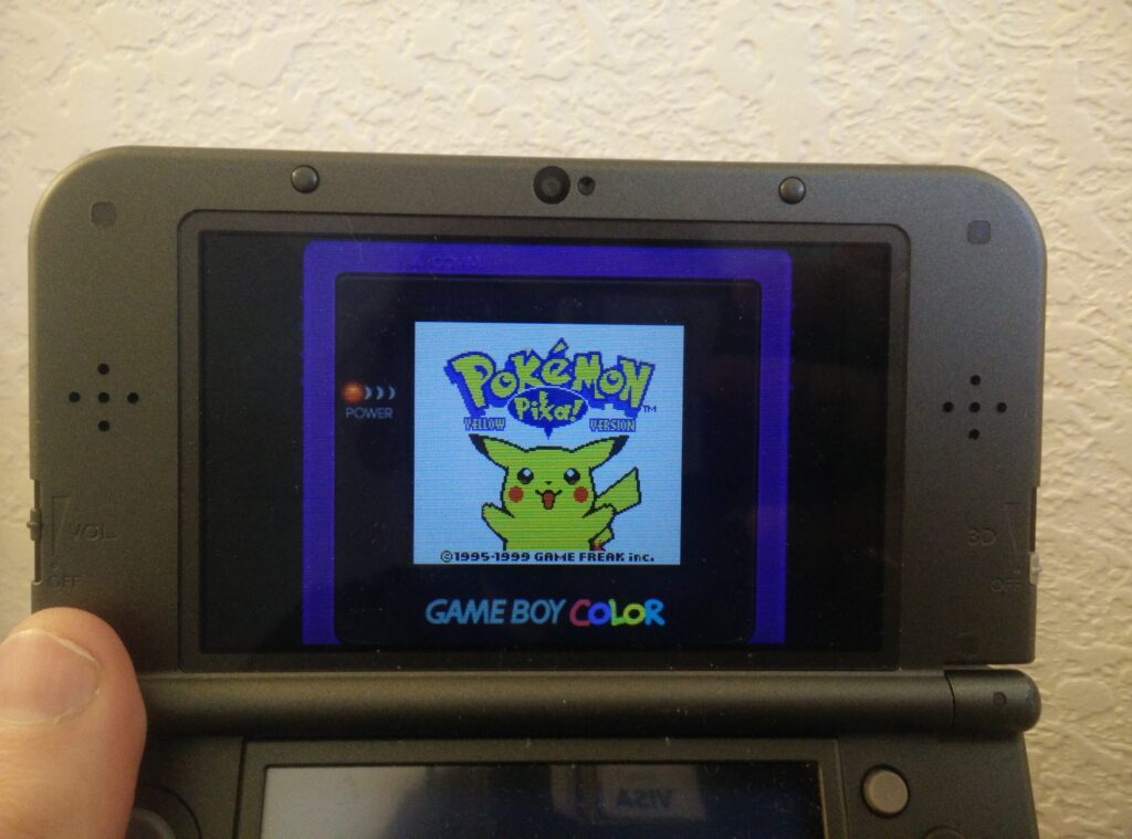 How to get Pokémon Red and Blue’s pea soup coloring and a Game Boy border on your 3DS