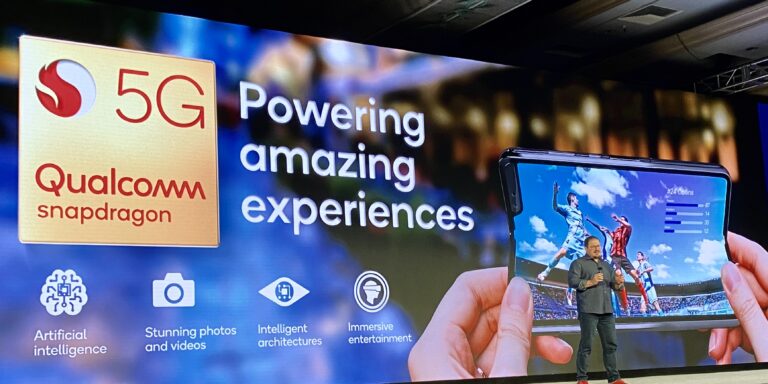 Presentation screen at 2019 Qualcomm Snapdragon Tech Summit