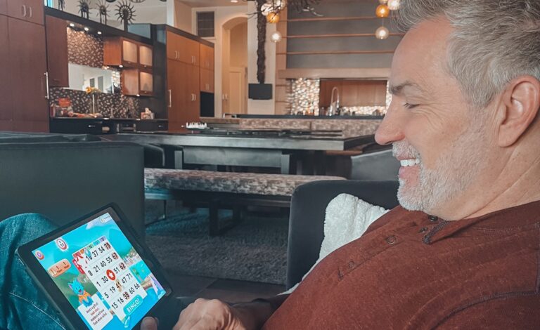 Kurt Warner is doing a gig with Bingo Blitz