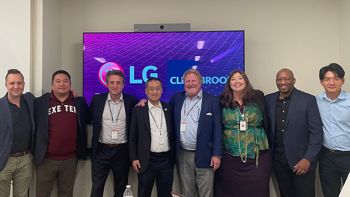 LG NOVA and Clearbrook team.