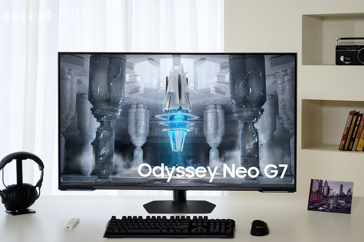 The Samsung Oyssey Neo G7 43-inch gaming monitor is now on sale.