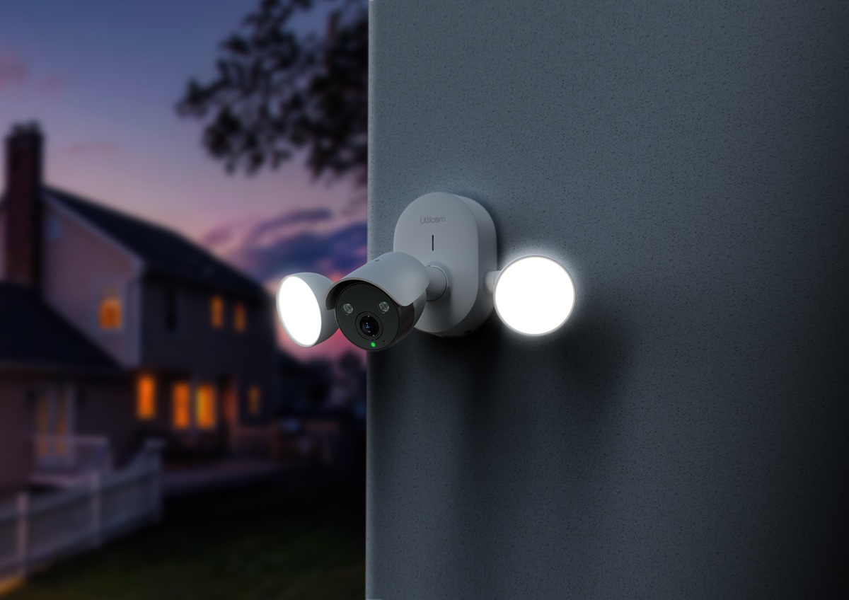 Ulticam Floodlight has edge AI.