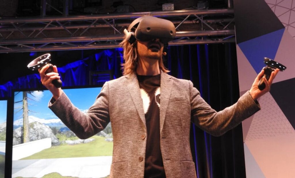 AR/VR Weekly: Microsoft charges in