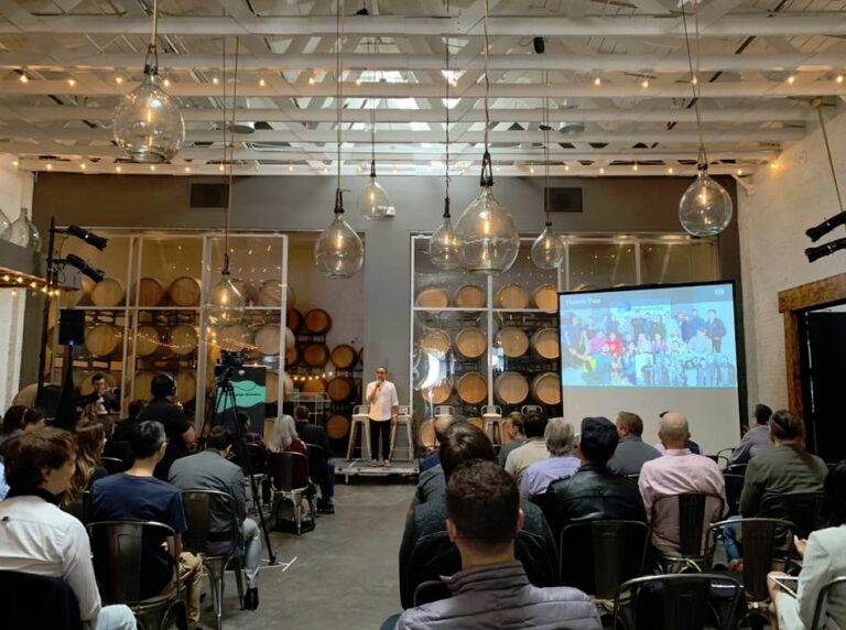 Ali Moiz addresses the Expanding the Stream conference in San Francisco.