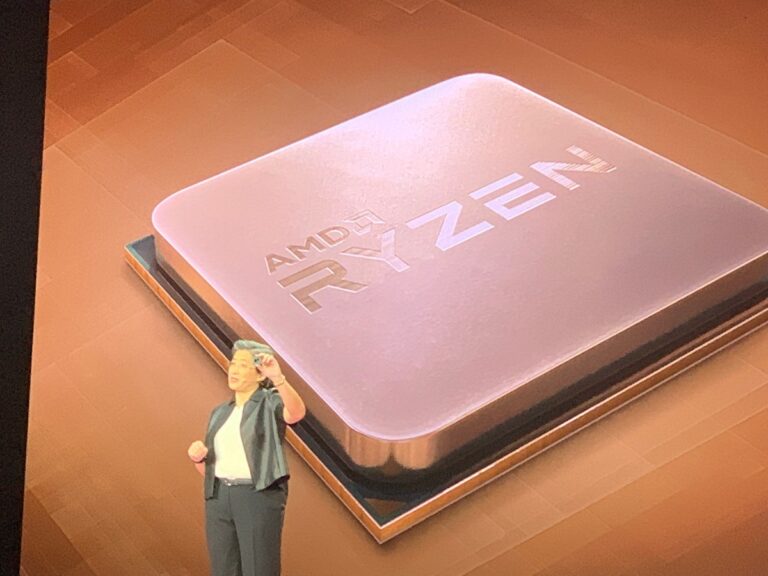 Lisa Su shows Ryzen 3