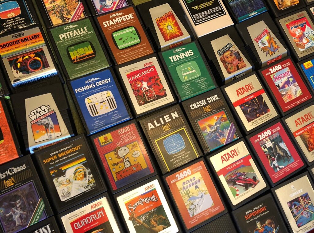 Более 400 игр вышли для Atari 2600.