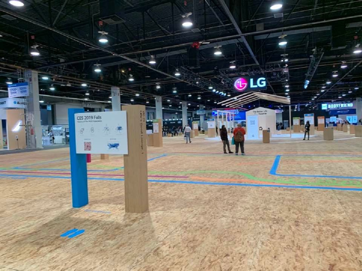 CES 2022 show floor