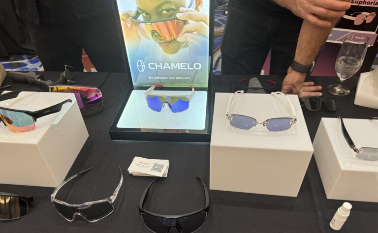 Chamelo changes its lens colors with a button push.