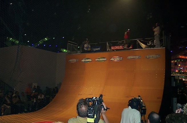 E3 2002 Activision half-pipe