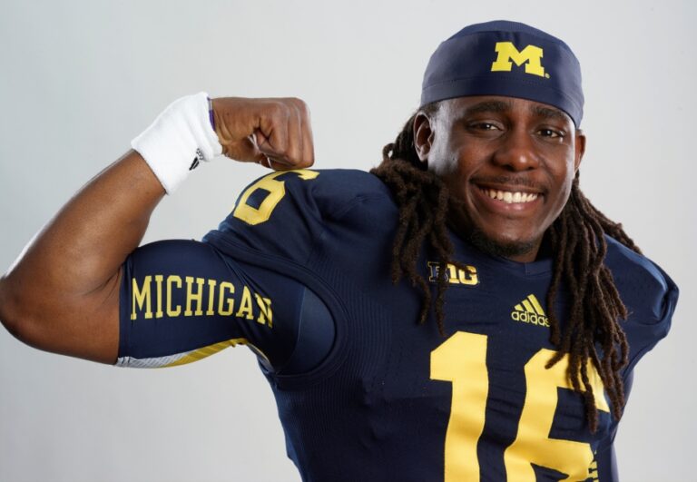 NCAA Football 14 - Denard Robinson photo shoot 1