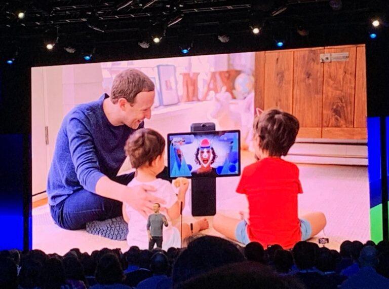 Mark Zuckerberg using Spark AR with his kids.