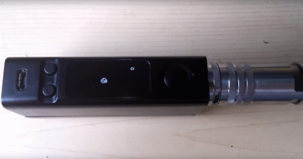 Watch Flappy Bird played on an e-cigarette
