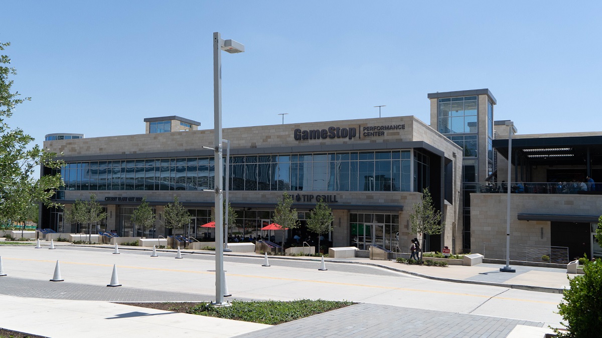 GameStop is sponsoring Complexity Gaming's new headquarters and esports training center.