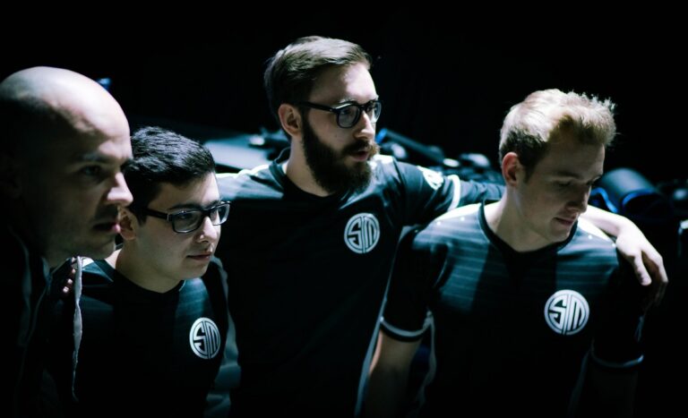 Lenovo is sponsoring Team SoloMid.