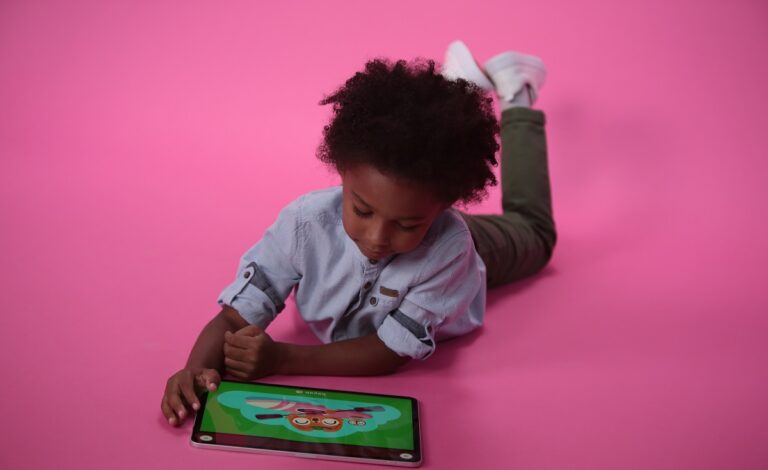 Lingokids makes learning games for kids.