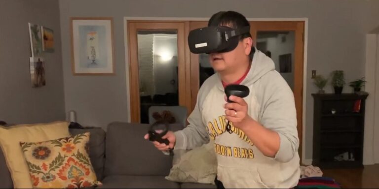 Dean Takahashi tries out the Oculus Quest.