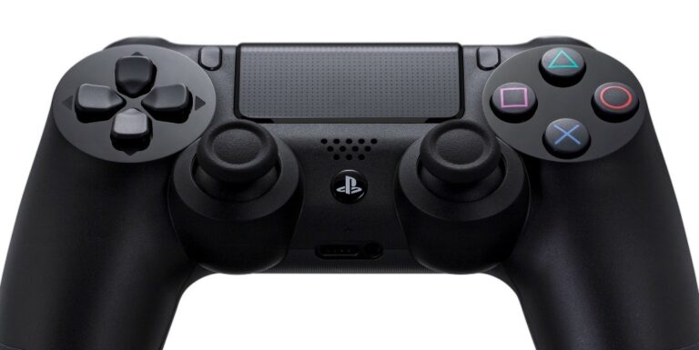 PlayStation 4 DualShock 4 - bottom view