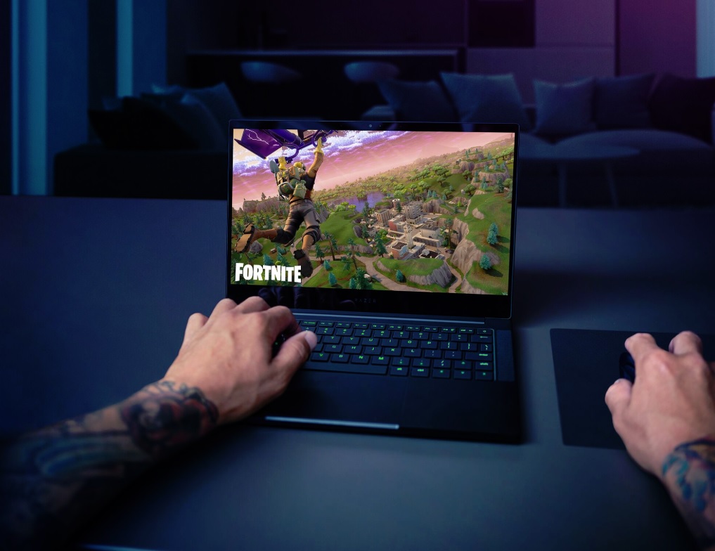 Razer Blade Stealth can play games like Fortnite or Overwatch.